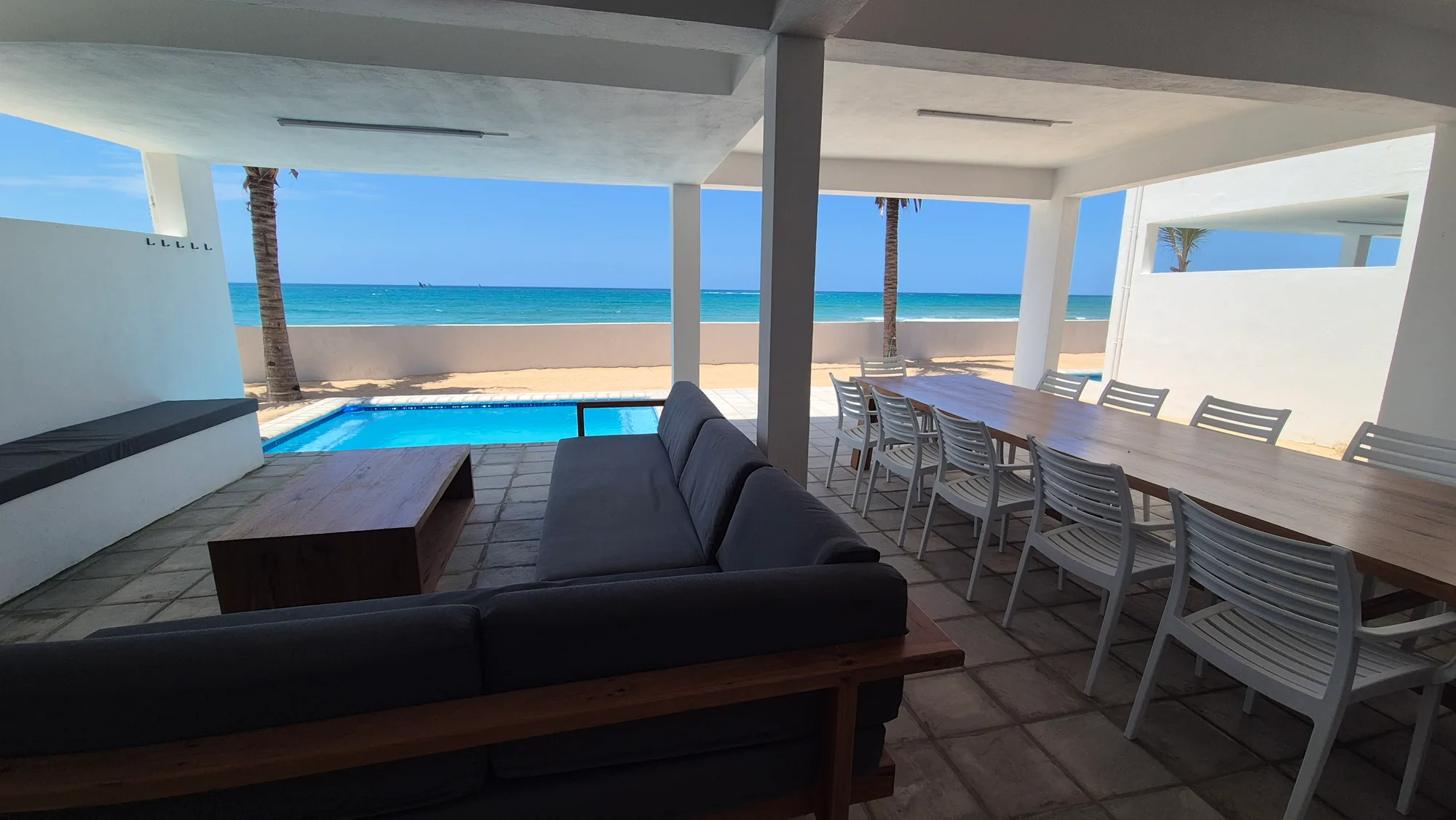 Barra Cabanas exterior