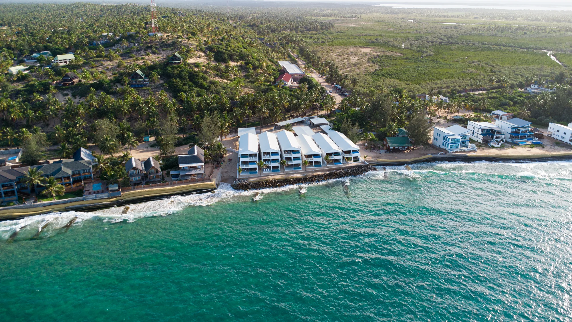 Beachfront with Pool - Image 1