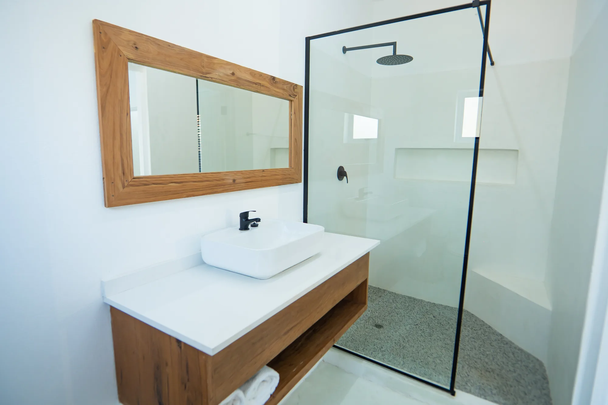 En-suite Bathrooms - Image 1